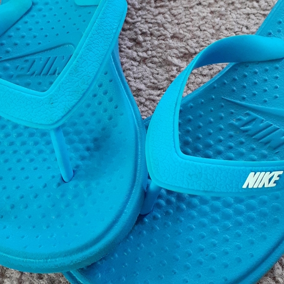 Nike flip flops - Picture 4 of 10